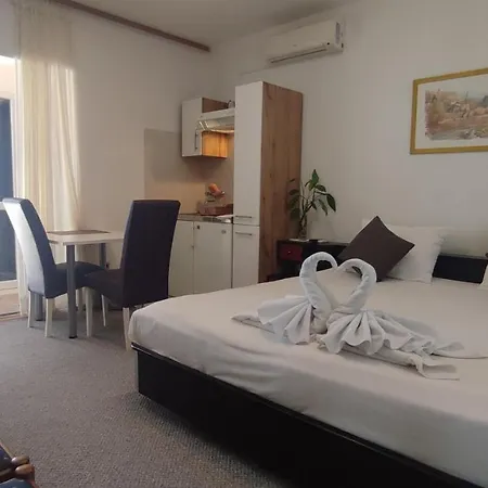 Apartments Villa Velin * Primosten