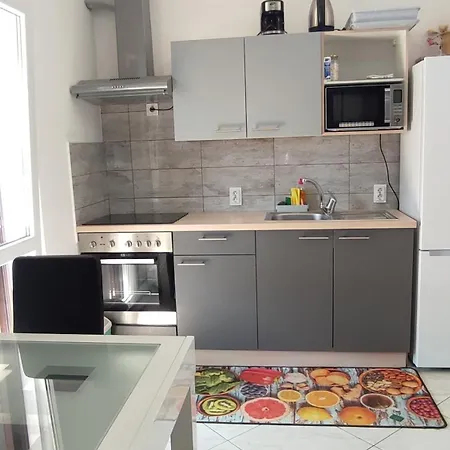 Apartments Villa Velin *