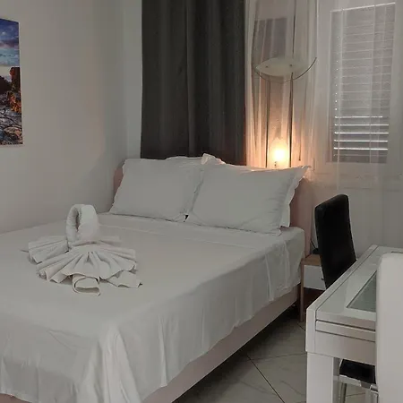 Apartments Villa Velin Apartment