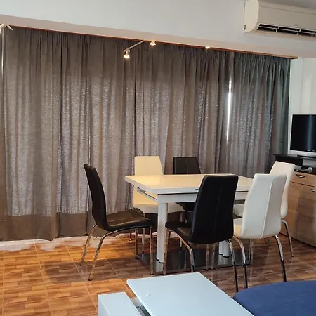 Apartments Villa Velin Primosten