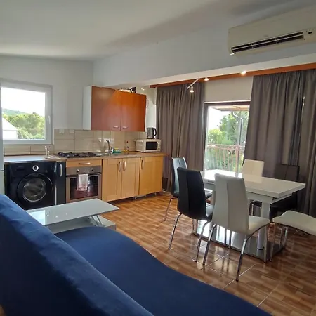 Apartment Apartments Villa Velin *