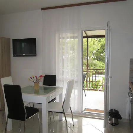 Apartment Apartments Villa Velin Primosten