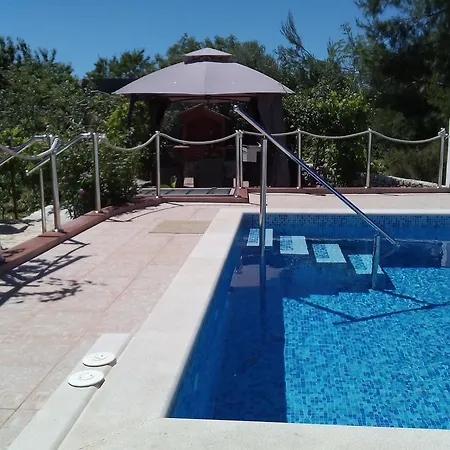 Apartment Apartments Villa Velin Primosten