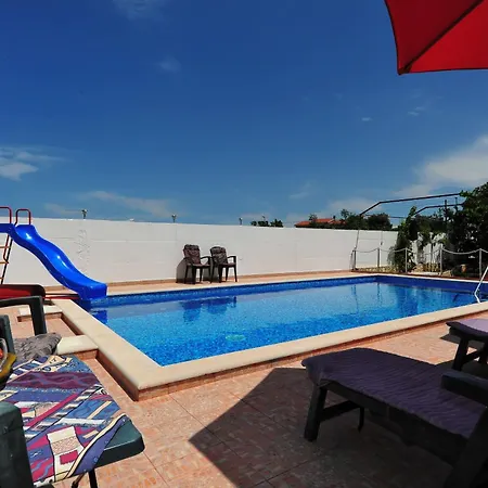 Apartments Villa Velin Primosten